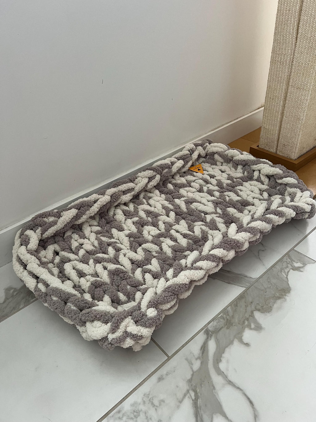 Extra Plüschiges Chenille-Haustierbett – Handgefertigtes Luxus-Kissen für Katzen, Kaninchen & kleine Hunde