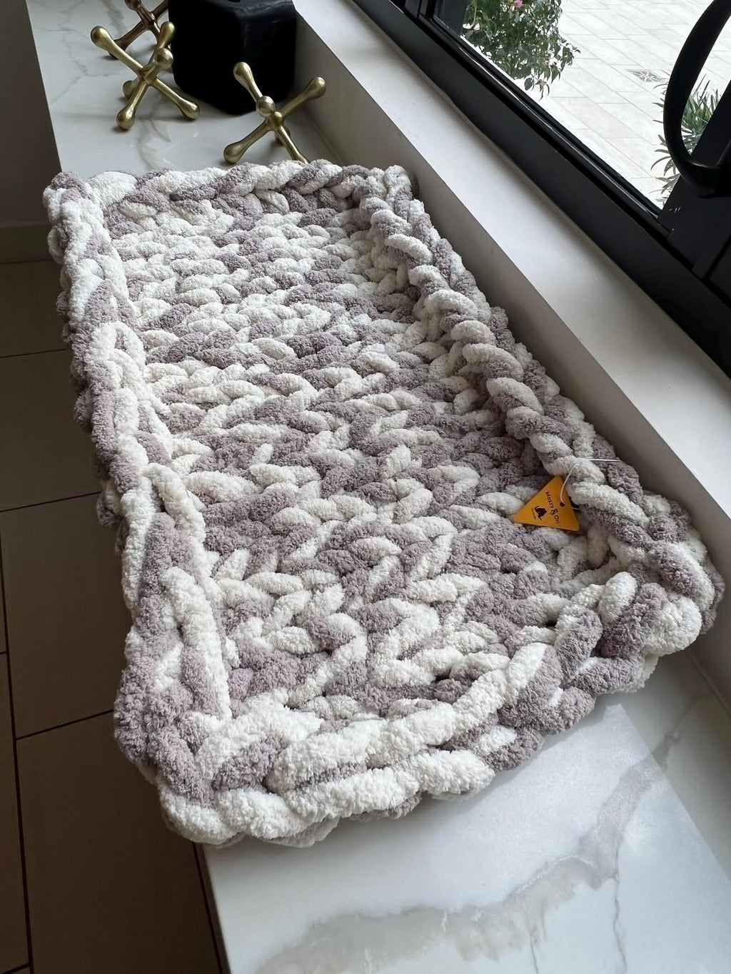 Extra Plüschiges Chenille-Haustierbett – Handgefertigtes Luxus-Kissen für Katzen, Kaninchen & kleine Hunde