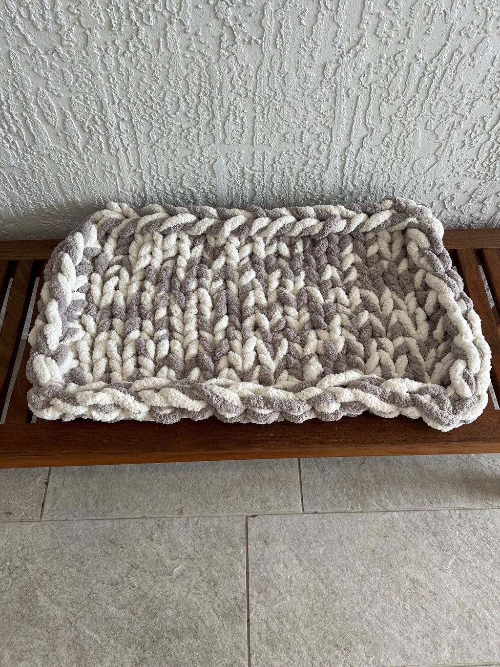 Extra Plüschiges Chenille-Haustierbett – Handgefertigtes Luxus-Kissen für Katzen, Kaninchen & kleine Hunde