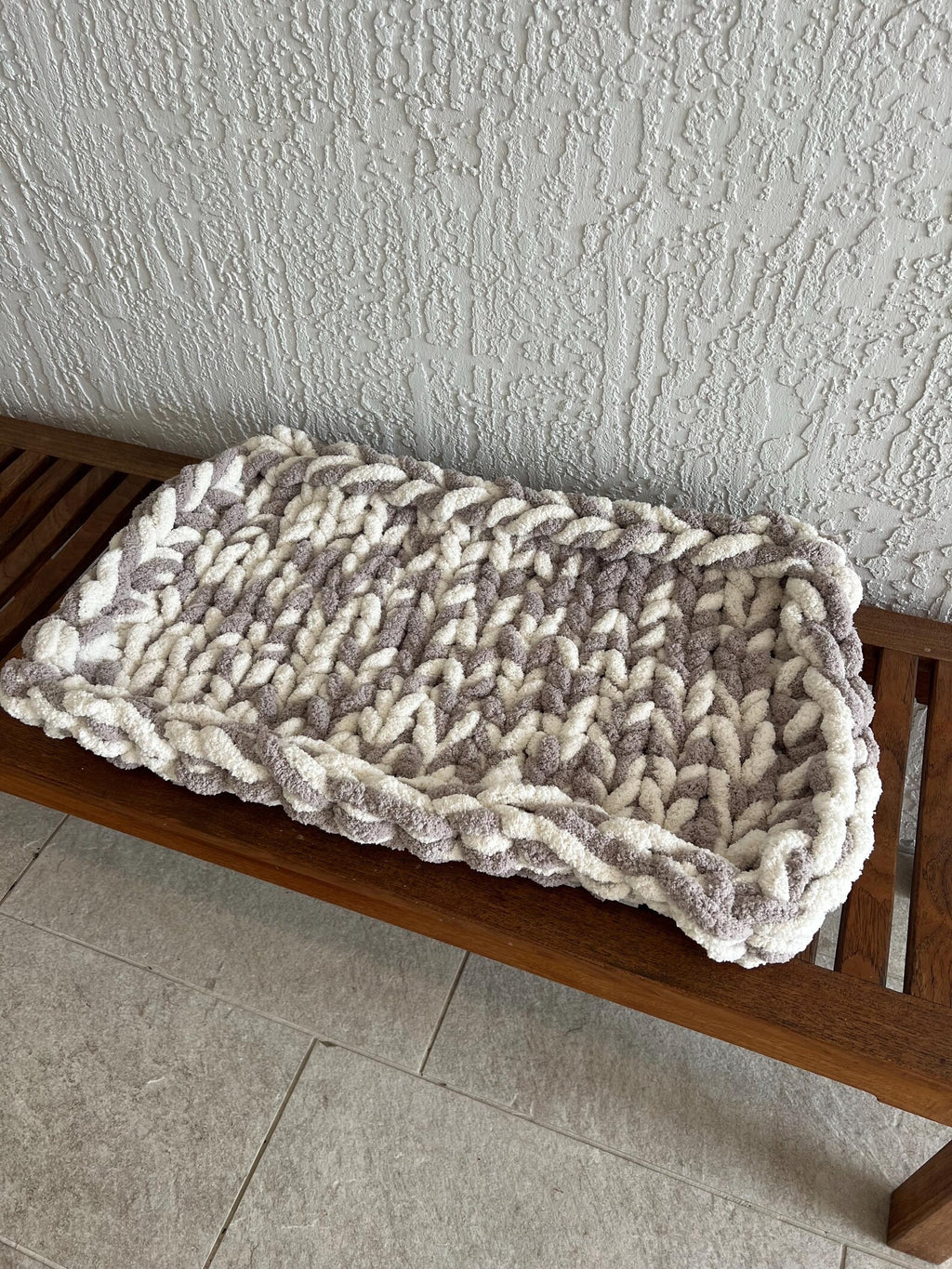 Extra Plüschiges Chenille-Haustierbett – Handgefertigtes Luxus-Kissen für Katzen, Kaninchen & kleine Hunde