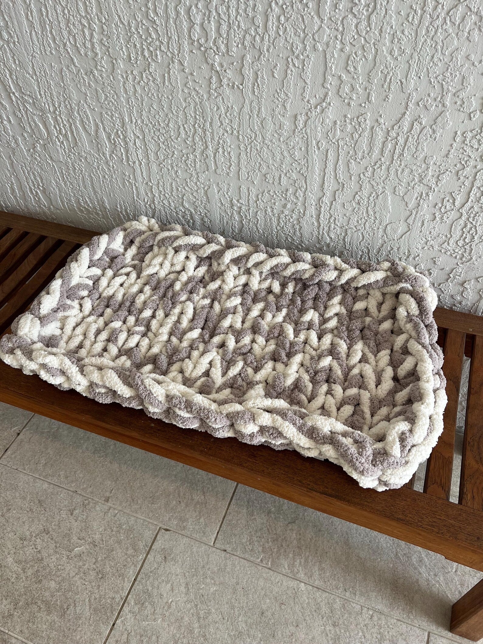 Extra Plüschiges Chenille-Haustierbett – Handgefertigtes Luxus-Kissen für Katzen, Kaninchen & kleine Hunde